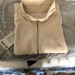 Lululemon radiant jacket 10